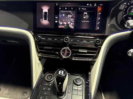 2025 Bentley Flying Spur - photo 19