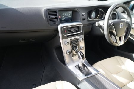 2017 Volvo S60 - photo 20