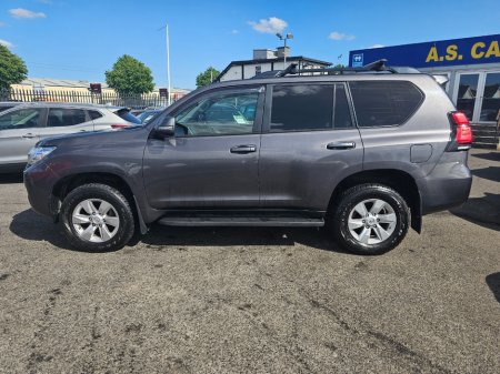 2019 Toyota Land Cruiser - photo 3