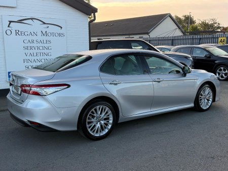 2019 Toyota Camry - photo 3