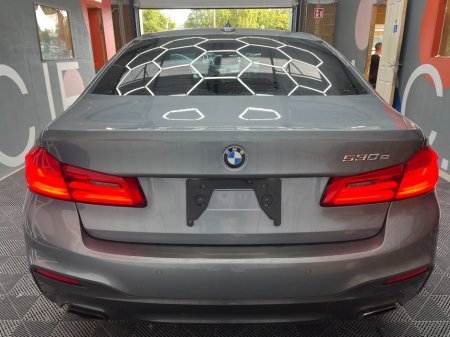 2021 BMW 5-Series - photo 4