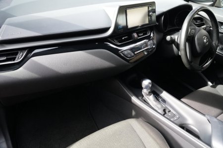 2017 Toyota C-HR - photo 18