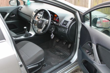 2014 Toyota Avensis - photo 7