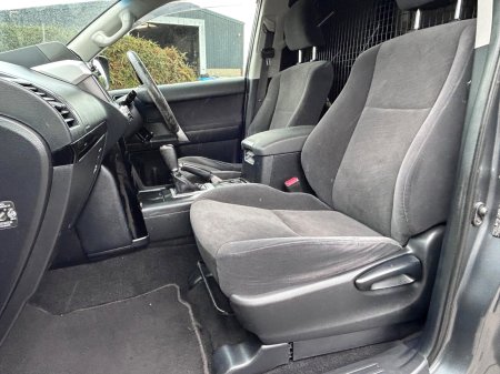 2016 Toyota Land Cruiser - photo 23