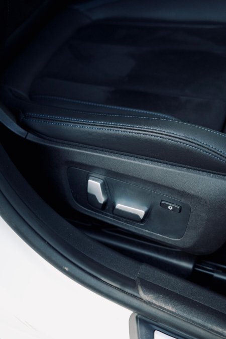 2021 BMW 3-Series - photo 14