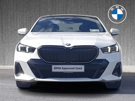 2024 BMW 5-Series - photo 16