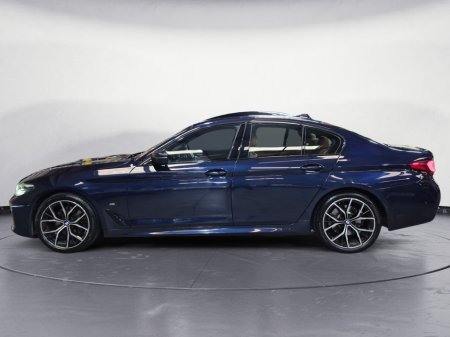 2022 BMW 5-Series - photo 9