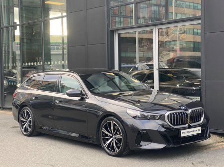 2025 BMW 5-Series - photo 3