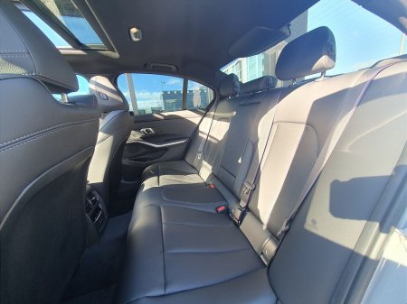 2026 BMW 3-Series - photo 22