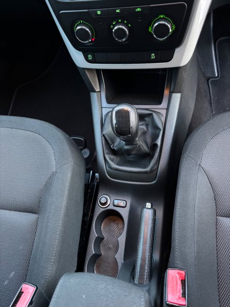 2012 Skoda Yeti - photo 23