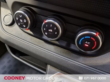 2027 Nissan Primastar - photo 10