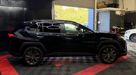 2025 Toyota RAV4 - photo 13