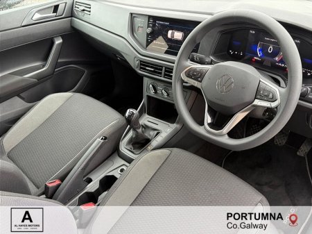 2025 Volkswagen Polo - photo 2