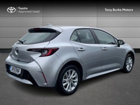 2024 Toyota Corolla - photo 2