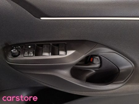 2021 Toyota Yaris - photo 17