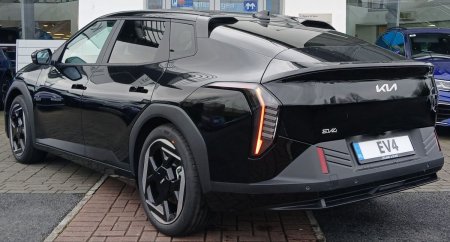 2027 Kia EV4 - photo 4
