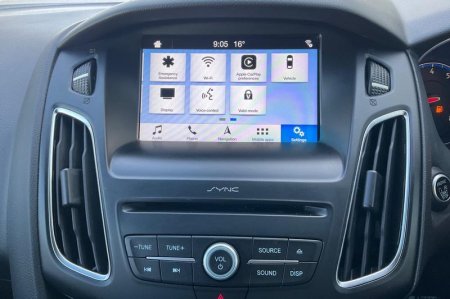 2017 Ford Focus - photo 27