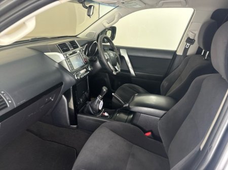 2017 Toyota Land Cruiser - photo 6