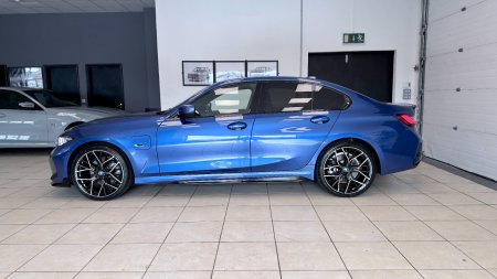 2024 BMW 3-Series - photo 9