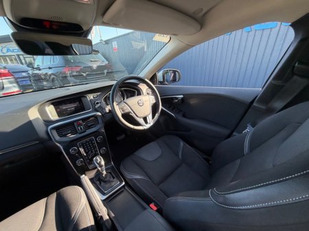 2019 Volvo V40 - photo 49