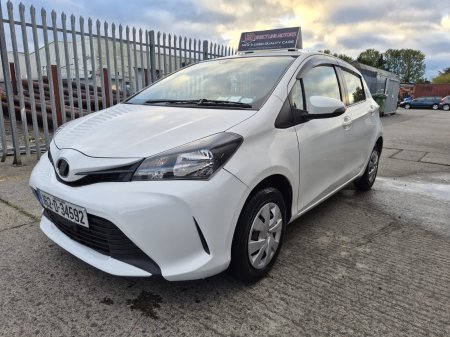 2016 Toyota Vitz - photo 3