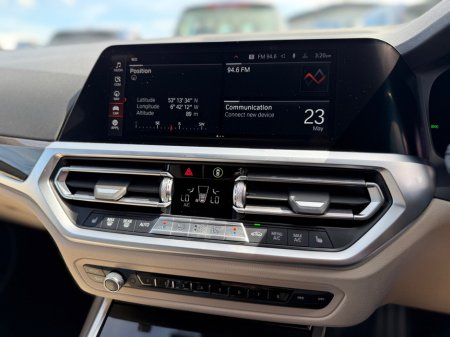 2022 BMW 3-Series - photo 24