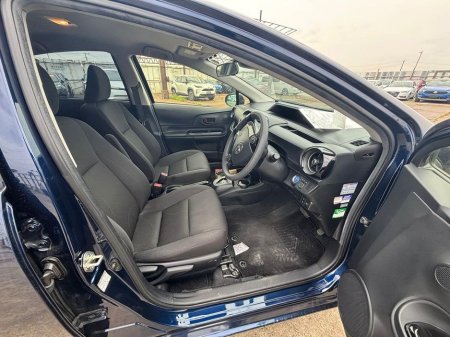 2019 Toyota Aqua - photo 7