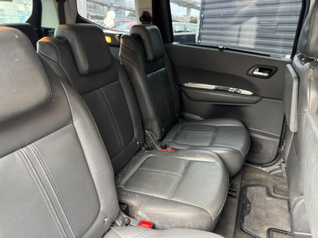 2010 Peugeot 5008 - photo 9