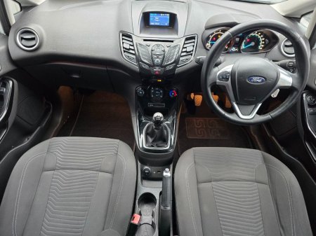 2016 Ford Fiesta - photo 10