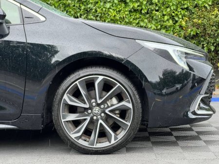 2025 Toyota Corolla - photo 9