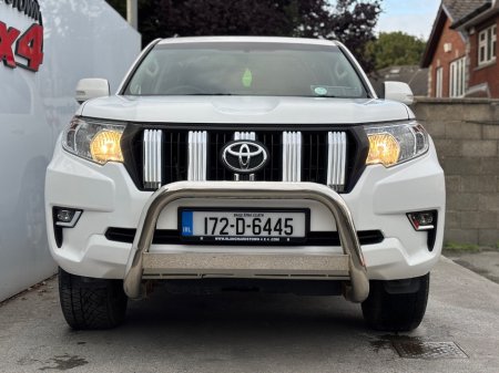 2017 Toyota Land Cruiser - photo 8