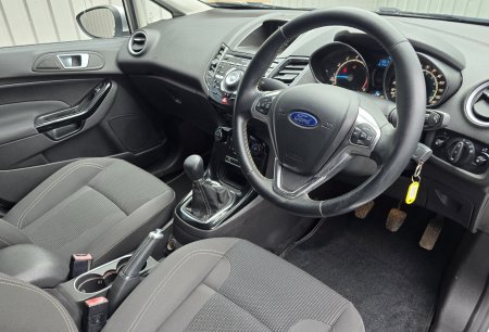 2015 Ford Fiesta - photo 12