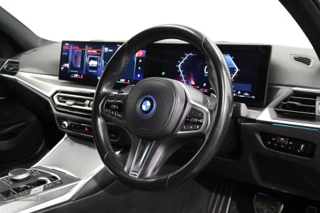 2023 BMW 3-Series - photo 16