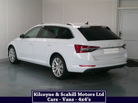 2022 Skoda Superb - photo 5