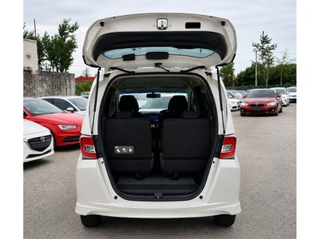 2015 Honda Freed - photo 8