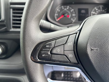 2023 Renault Trafic - photo 10