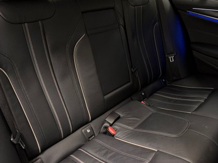 2022 BMW 5-Series - photo 11