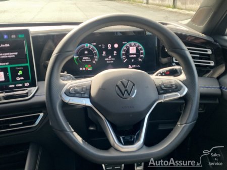 2025 Volkswagen Tiguan - photo 16