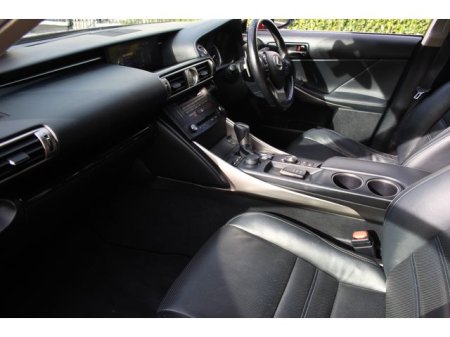 2015 Lexus IS - photo 16