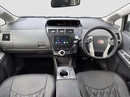 2013 Toyota Prius - photo 13