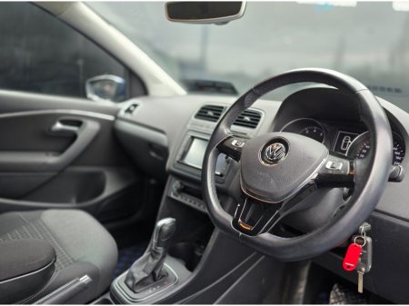 2017 Volkswagen Polo - photo 2