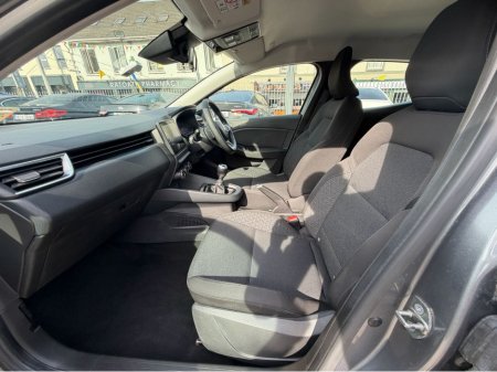 2023 Renault Clio - photo 25