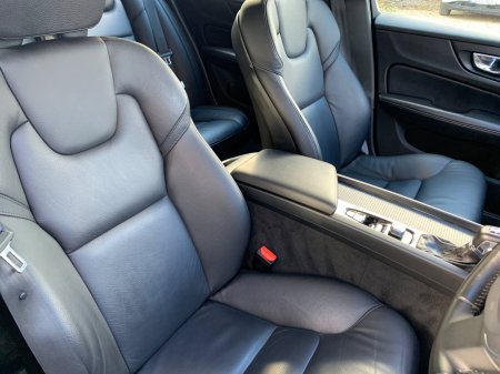 2020 Volvo V60 - photo 19