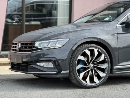 2020 Volkswagen Passat - photo 2
