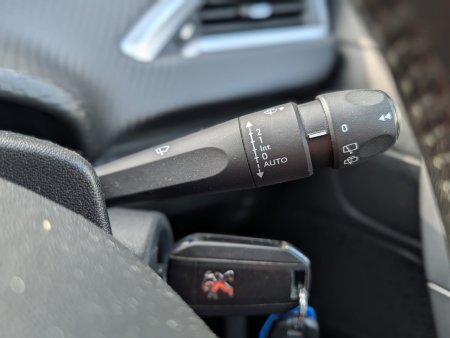 2017 Peugeot 2008 - photo 17