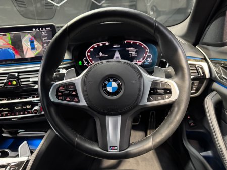 2021 BMW 5-Series - photo 15