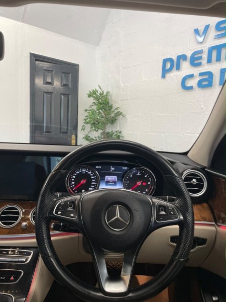 2017 Mercedes-Benz E-Class - photo 10