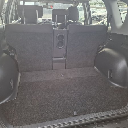 2011 Toyota RAV4 - photo 12
