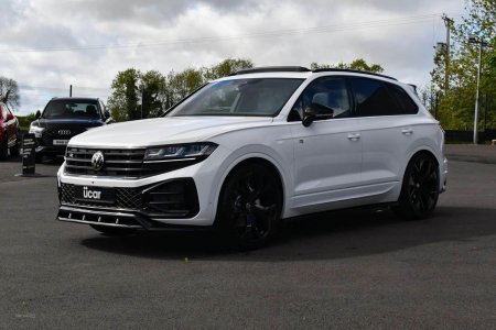 2024 Volkswagen Touareg - photo 3