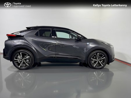 2025 Toyota C-HR - photo 3